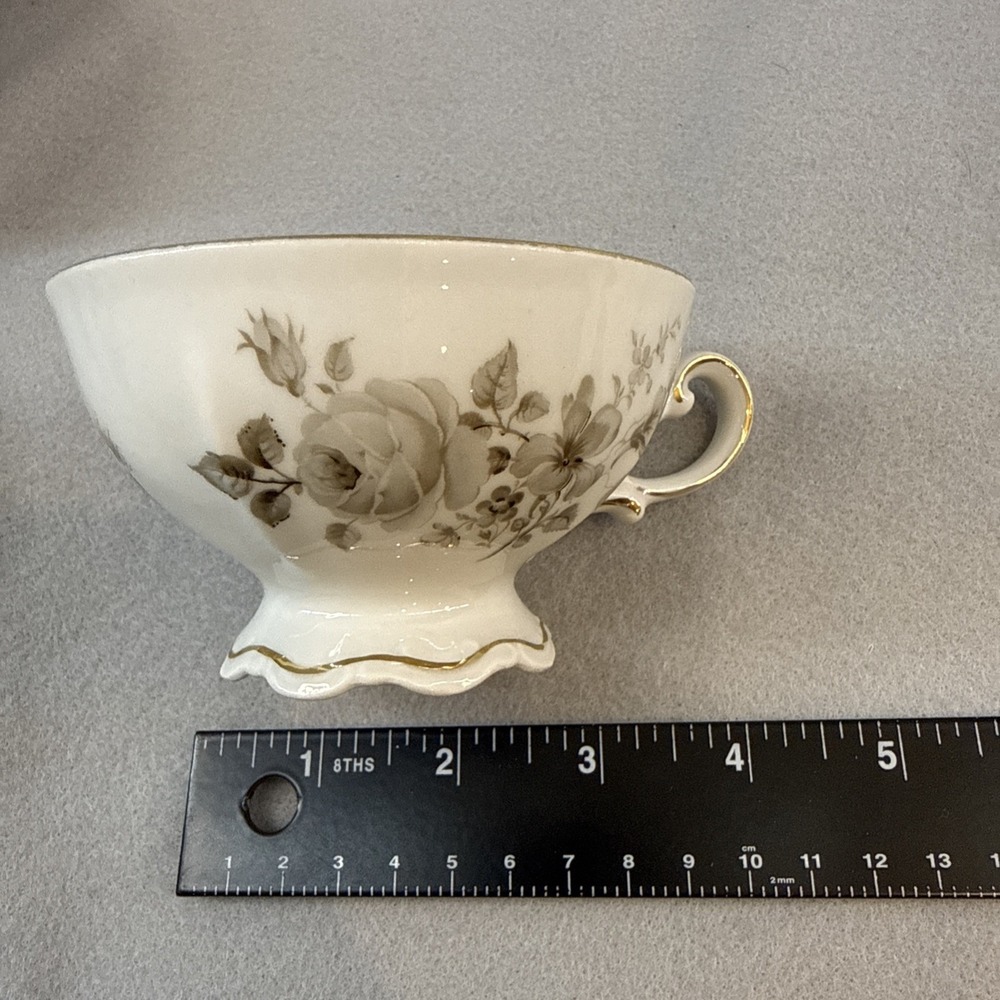 Vintage Mitterteich Bavaria Charming Barbara Tea Cup 4", Gold Trim